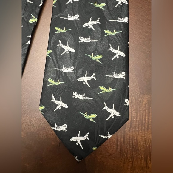 Montebello Handmade Necktie – Airplane Print - Picture 3 of 3